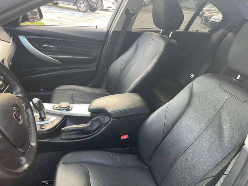 2017 BMW 3 Series 320i xDrive