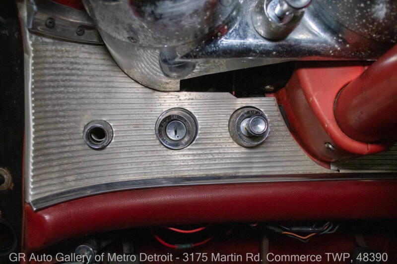 1961 Ford Thunderbird