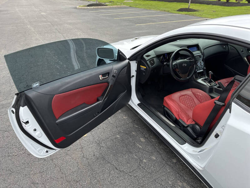 2013 Hyundai Genesis Coupe 3.8 R-Spec