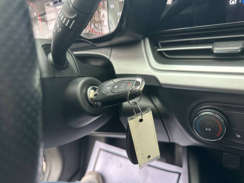 2024 Chevrolet Trax RS