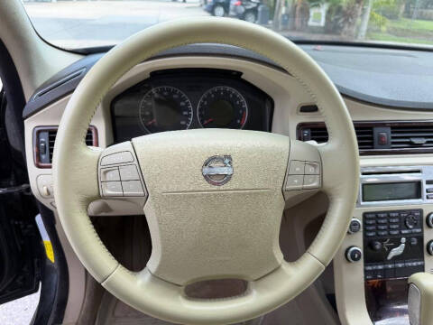 2008 Volvo V70 3.2