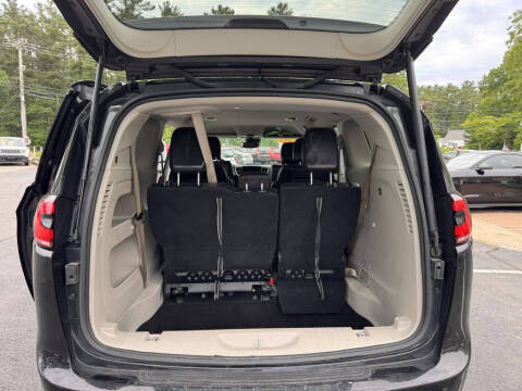 2022 Chrysler Pacifica Touring L