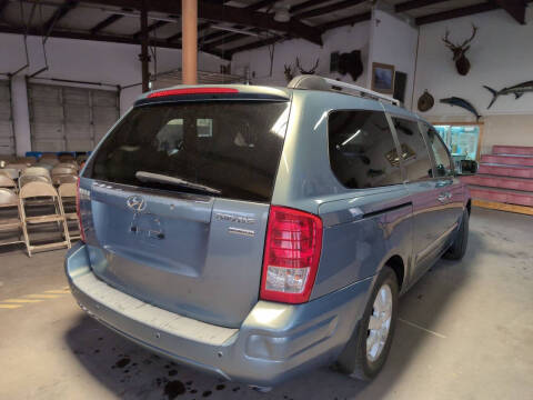 2008 Hyundai Entourage GLS