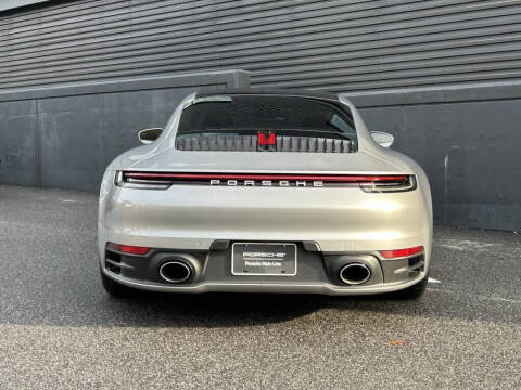 2021 Porsche 911 Carrera