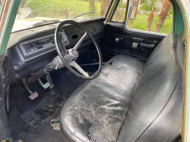 1970 Dodge D100 Pickup