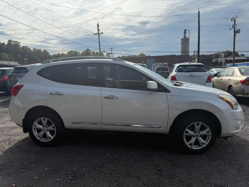 2011 Nissan Rogue SV