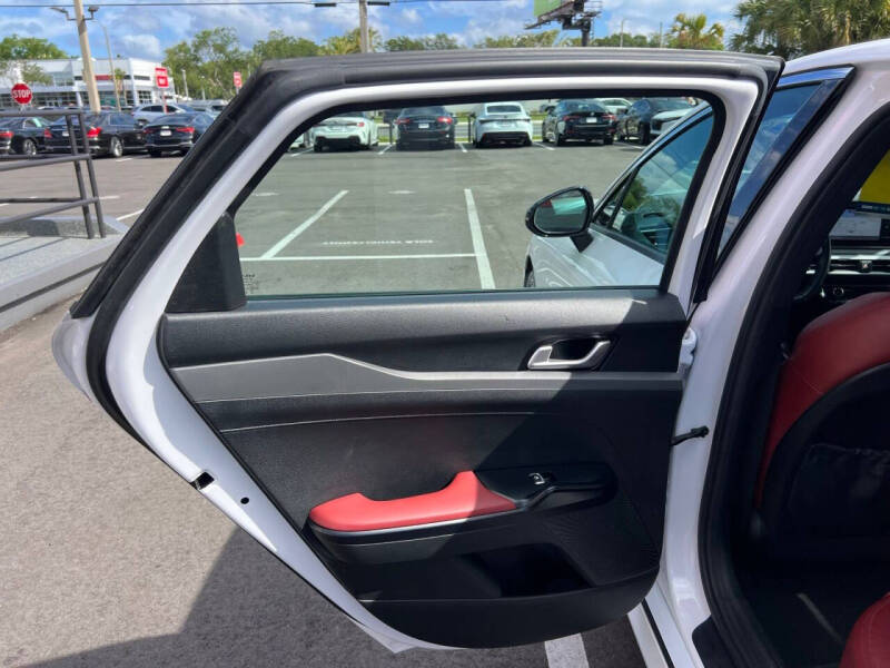 2022 Kia K5