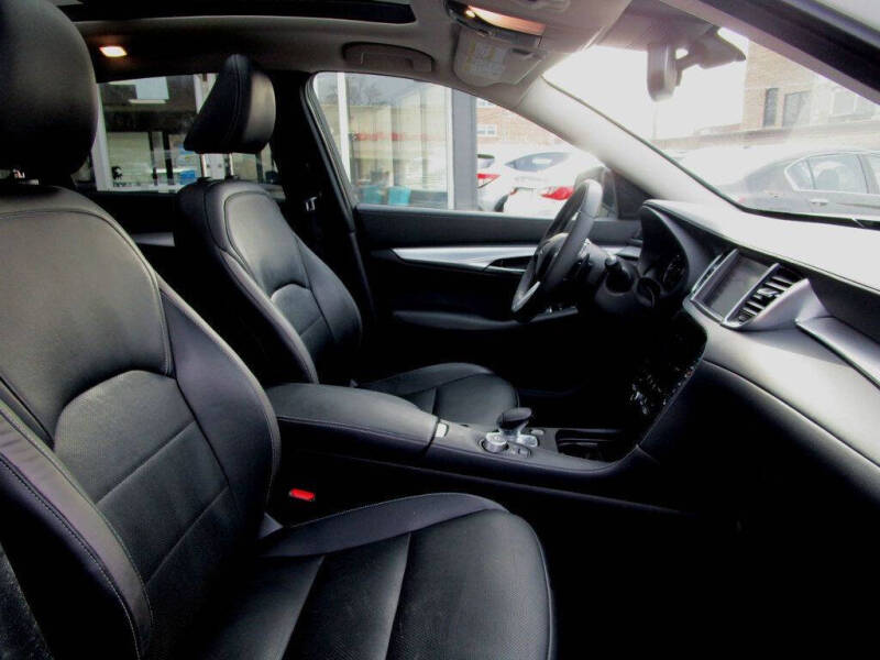 2019 Infiniti QX50 Essential