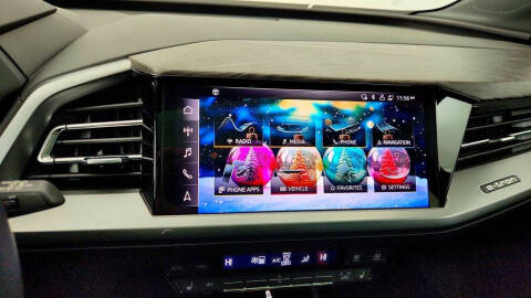 2024 Audi Q4 e-tron quattro Premium Plus 55