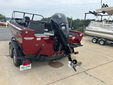 2020 Tracker Targa V19