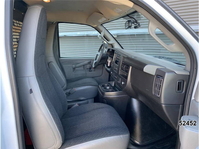 2024 GMC Savana 2500