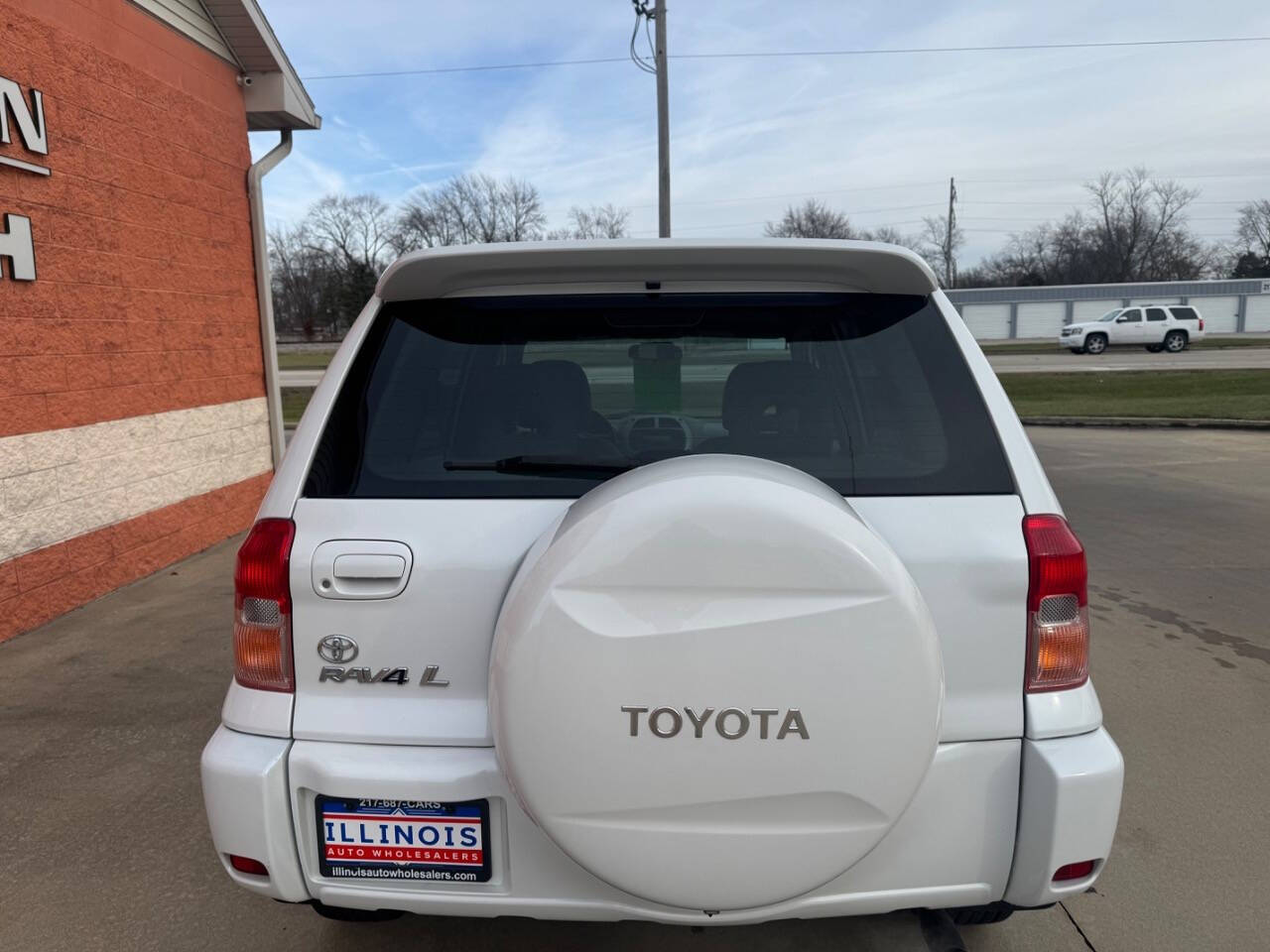 2003 Toyota RAV4 for sale at Illinois Auto Wholesalers in Tolono, IL