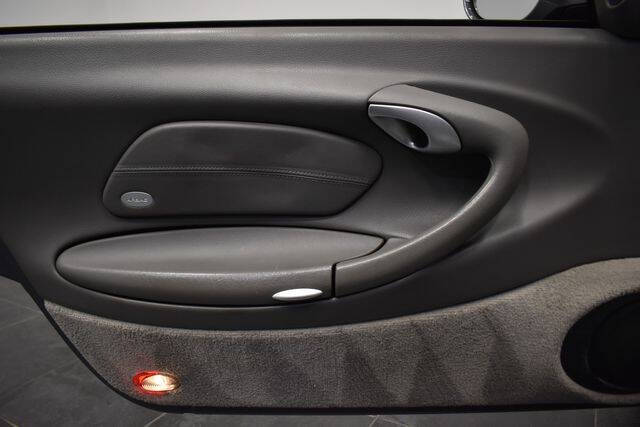 2003 Porsche 911 Carrera