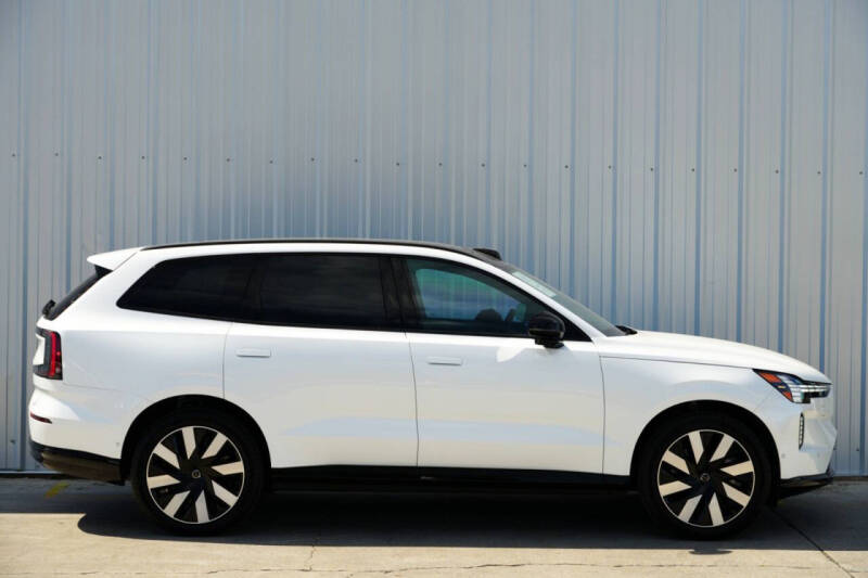 2025 Volvo EX90 Twin Performance Plus 7P