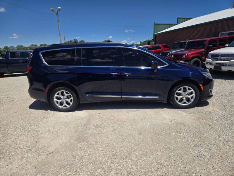 2017 Chrysler Pacifica Touring Plus