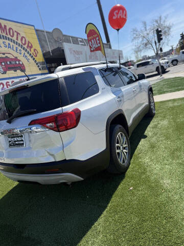 2017 GMC Acadia SLE-2