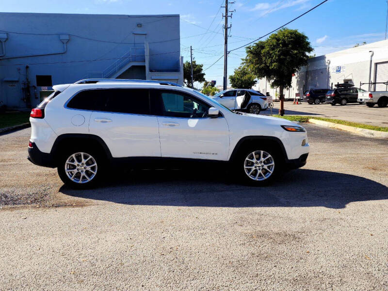 2016 Jeep Cherokee Latitude Altitude