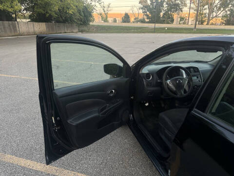 2018 Nissan Versa SV