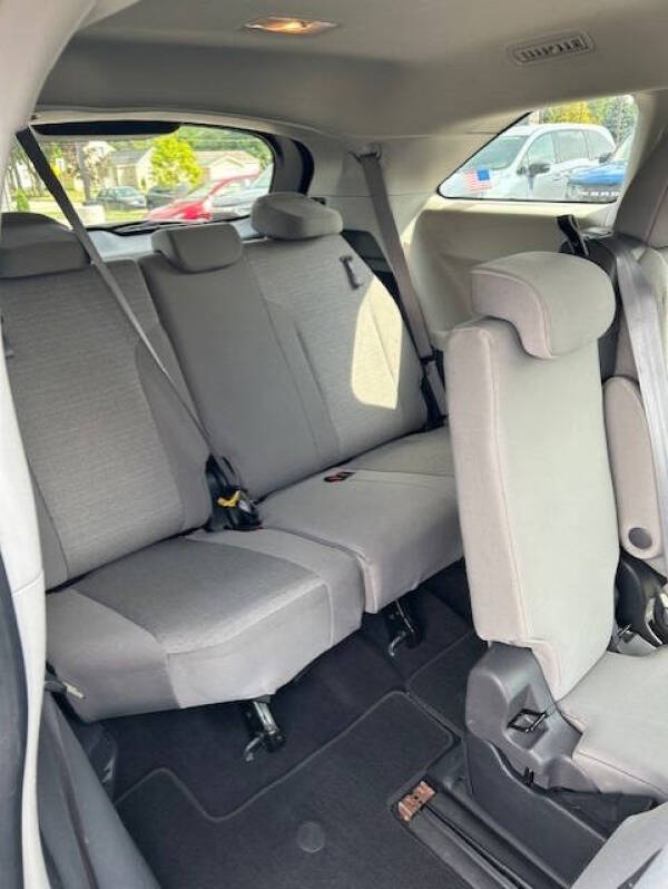 2023 Toyota Sienna LE 8-Passenger