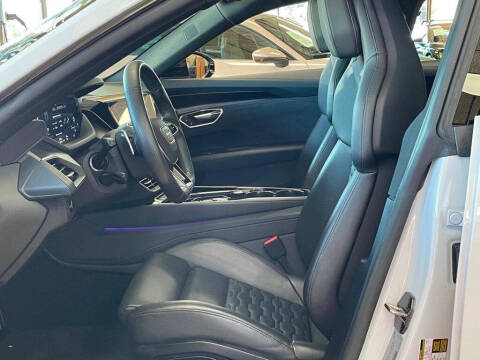 2023 Audi e-tron GT quattro Premium Plus