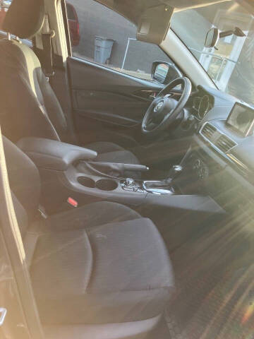 2015 Mazda MAZDA3 i Sport