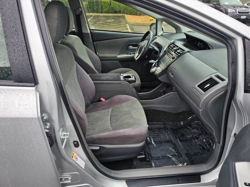 2012 Toyota Prius v Two