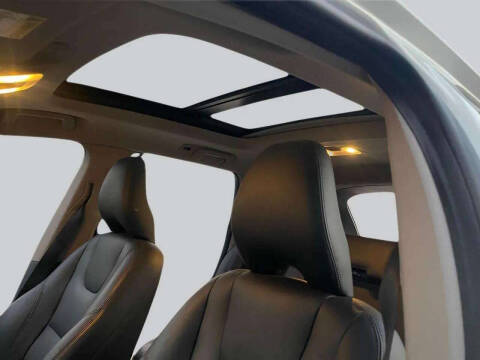 2016 Volvo XC60 T5 Drive-E Premier