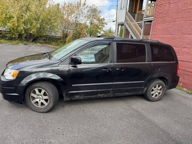 2010 Chrysler Town and Country for sale at Express Auto Mall in Cleveland, OH