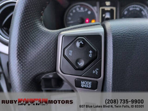 2017 Toyota Tacoma SR