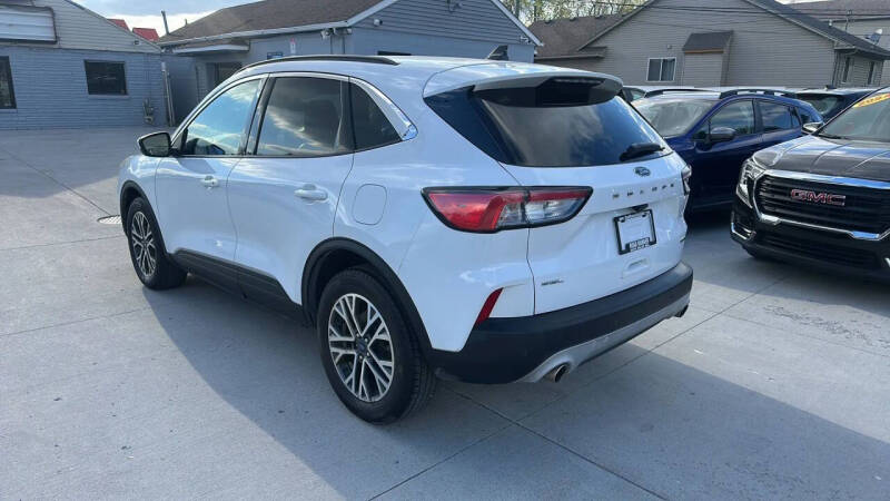 2020 Ford Escape SEL