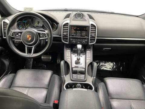 2016 Porsche Cayenne S E-Hybrid