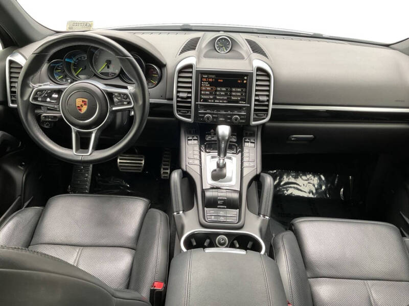 2016 Porsche Cayenne S E-Hybrid