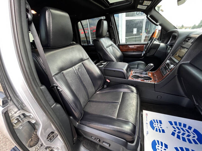 2017 Lincoln Navigator Select