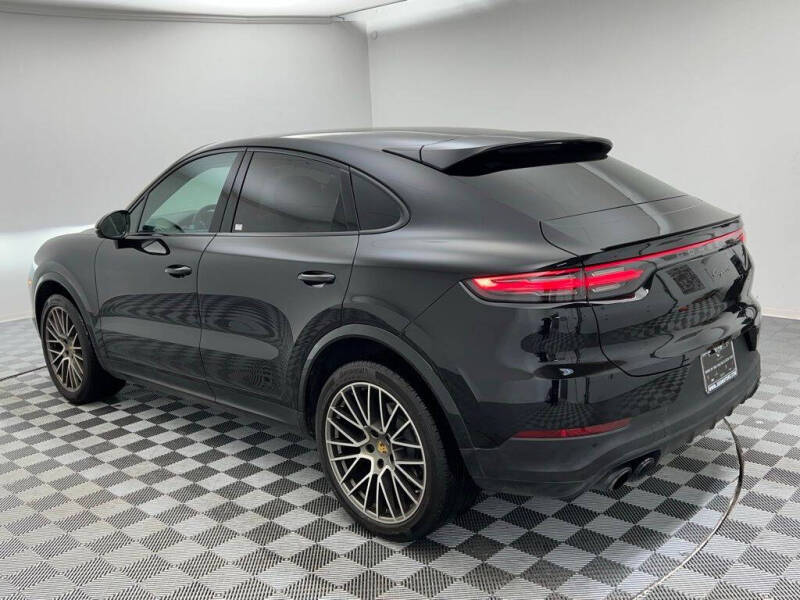 2023 Porsche Cayenne Coupe Platinum Edition