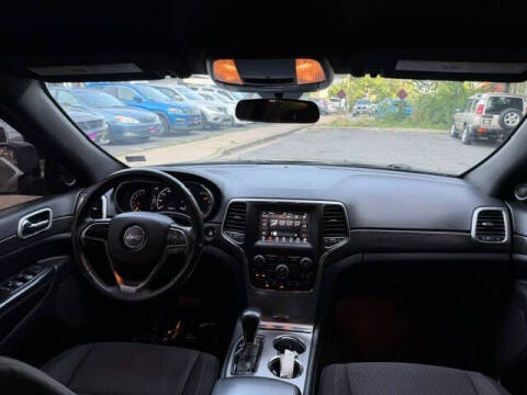 2018 Jeep Grand Cherokee Laredo E