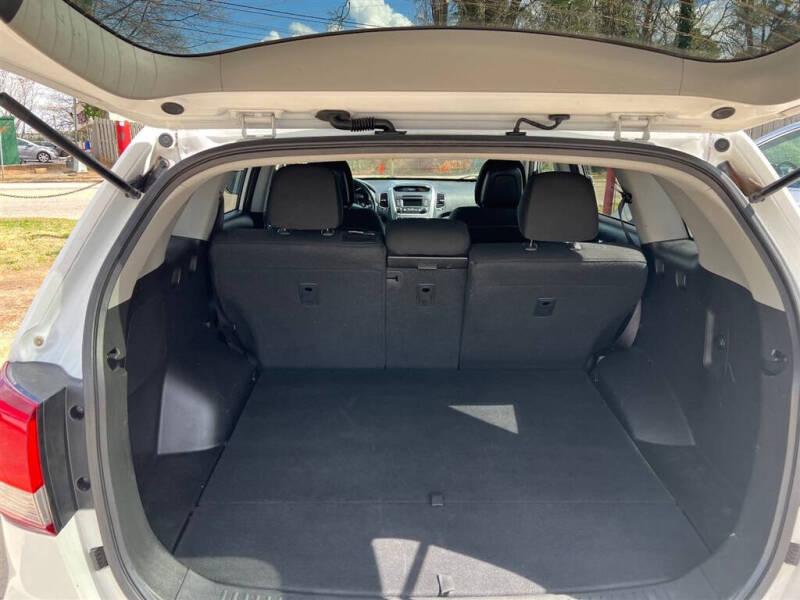 2014 Kia Sorento LX - Photo 17