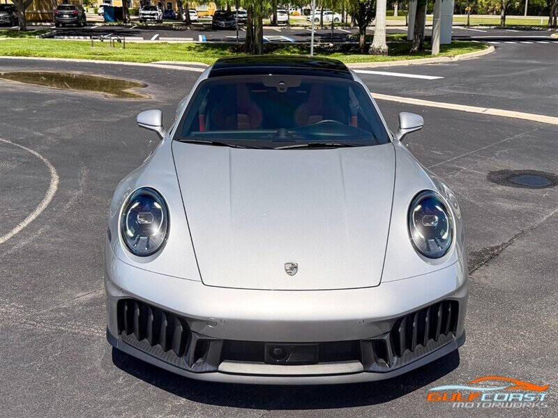 2025 Porsche 911 Carrera 4 GTS