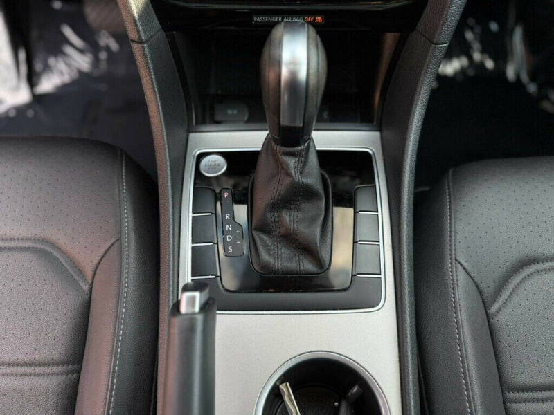 2022 Volkswagen Passat SE