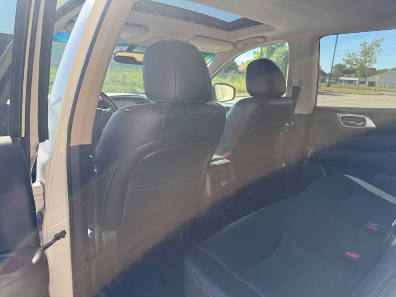 2015 Nissan Pathfinder SL