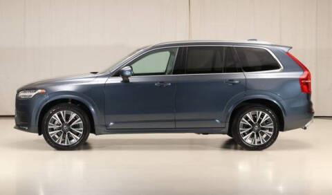 2022 Volvo XC90 T5 Momentum