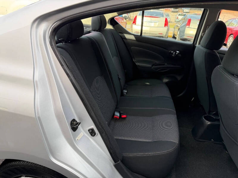 2017 Nissan Versa 1.6 SV