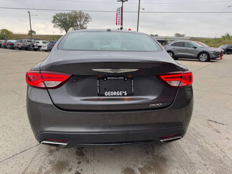 2016 Chrysler 200 S