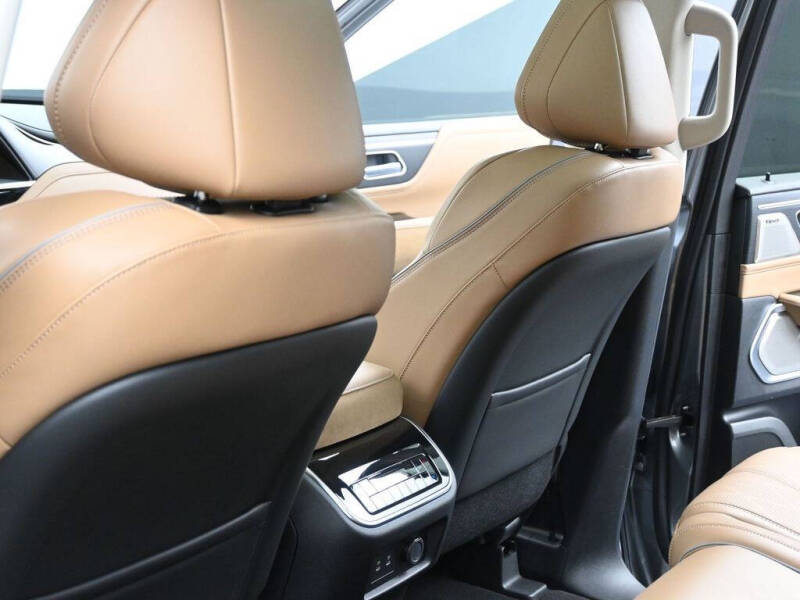 2025 Infiniti QX80 Sensory