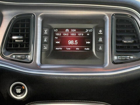 2017 Dodge Challenger SXT