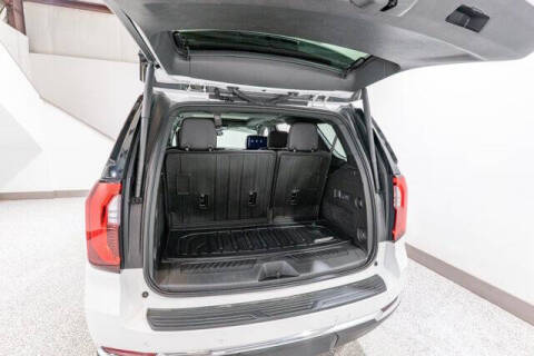 2025 GMC Yukon Elevation