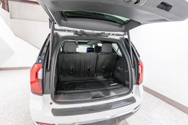 2025 GMC Yukon Elevation