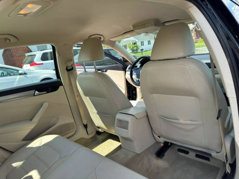 2015 Volkswagen Passat 1.8T Limited Edition