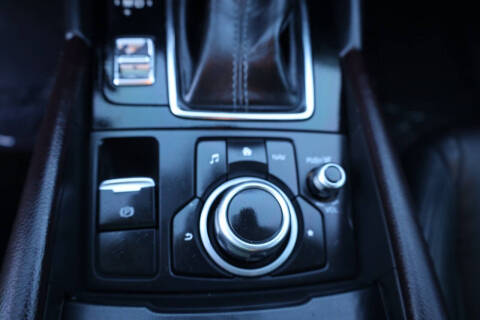 2017 Mazda MAZDA3 Touring