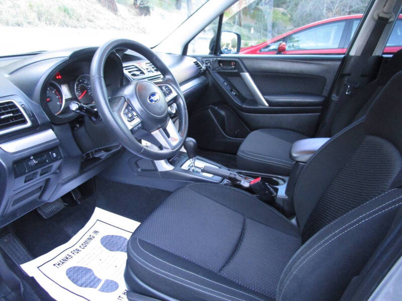 2017 Subaru Forester 2.5i