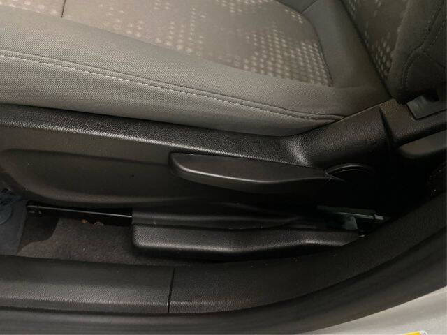2015 Chevrolet Sonic LS Manual